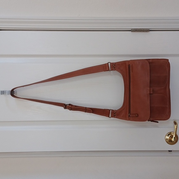 Fossil Leather Flap Organizer Bag! - Picture 3 of 16